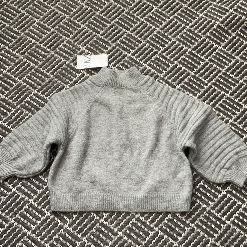 Zara Women Grey Knit Sweater 3/4 Sleeves Boxy Crop Top S